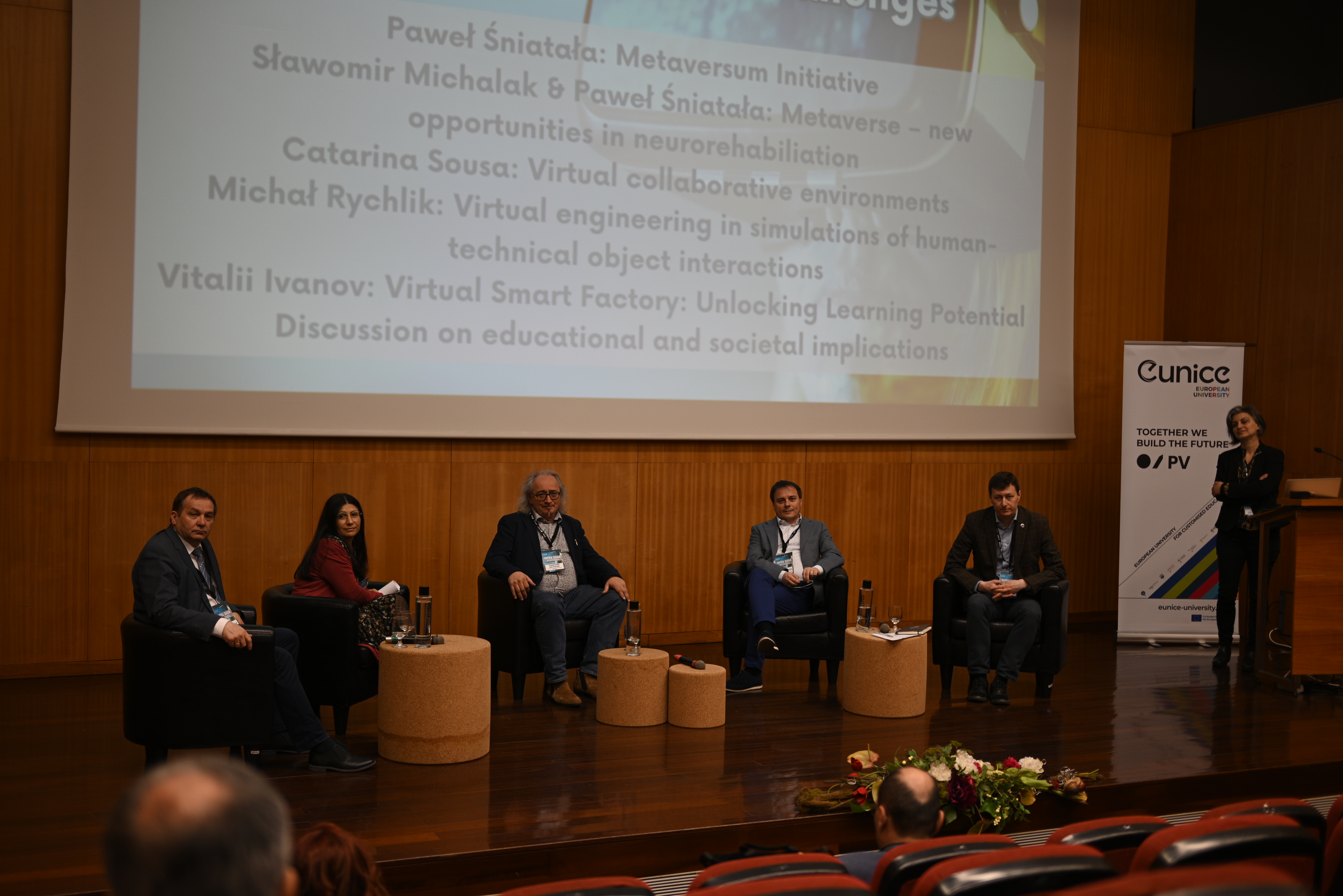 Seminário NEW TECHNOLOGIES IN EDUCATION AND SOCIETY